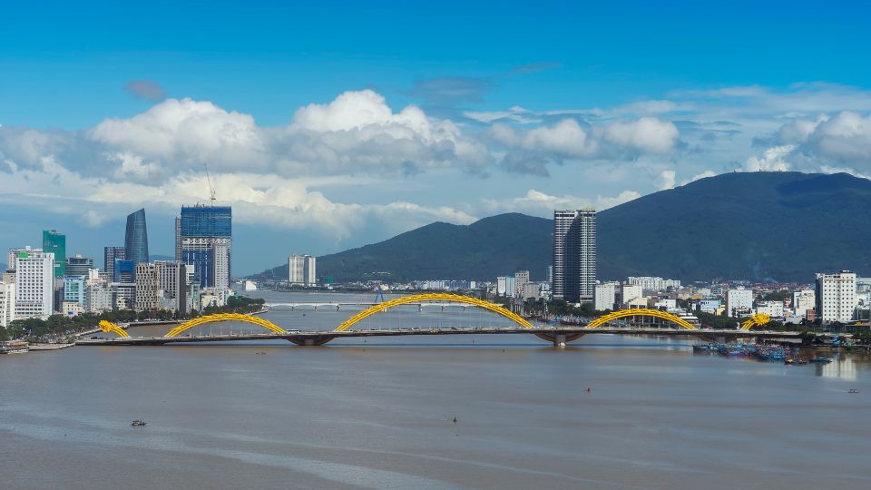 Hué - Village An Bang - Col des Nuages - Lady Bouddha - Montagnes de Marbre - Da Nang